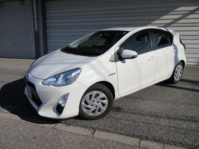 Toyota AQUA 2016-11 192755-1