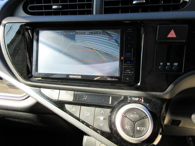 Toyota AQUA 2016-11 192755-12