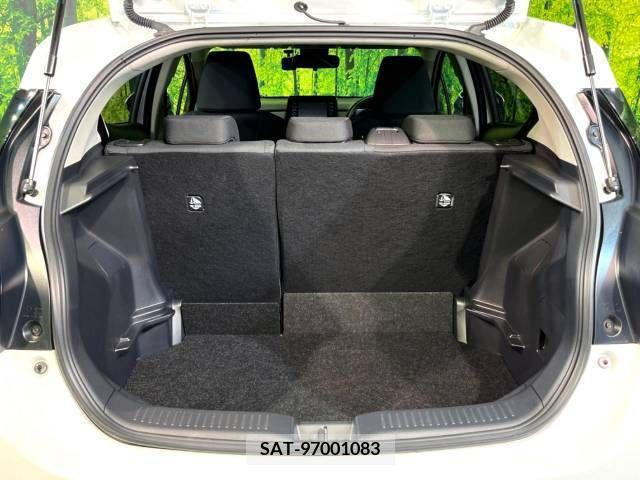 Toyota AQUA 2023-06 356138-10