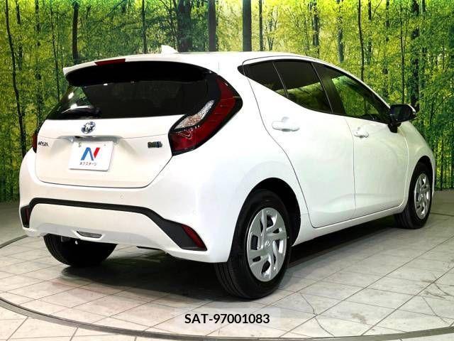 Toyota AQUA 2023-06 356138-17