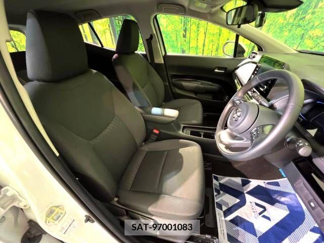 Toyota AQUA 2023-06 356138-8