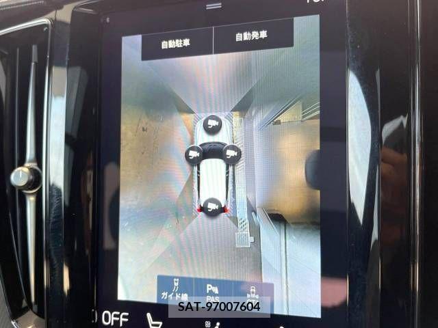 Volvo XC60 2021-06 236709-8