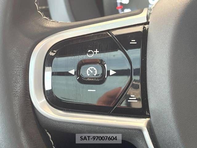 Volvo XC60 2021-06 236709-6
