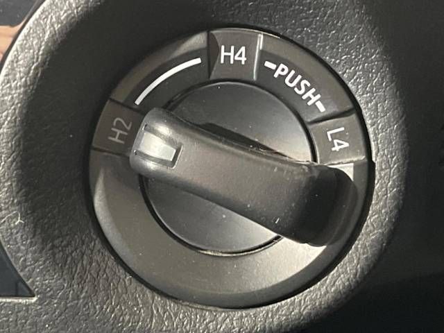 Toyota HILUX 2019-09 6617-18