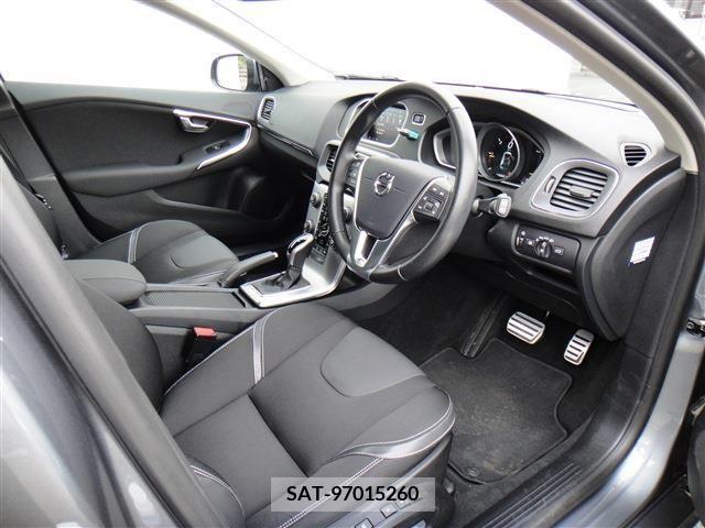 Volvo V40 2017-12 288642-7