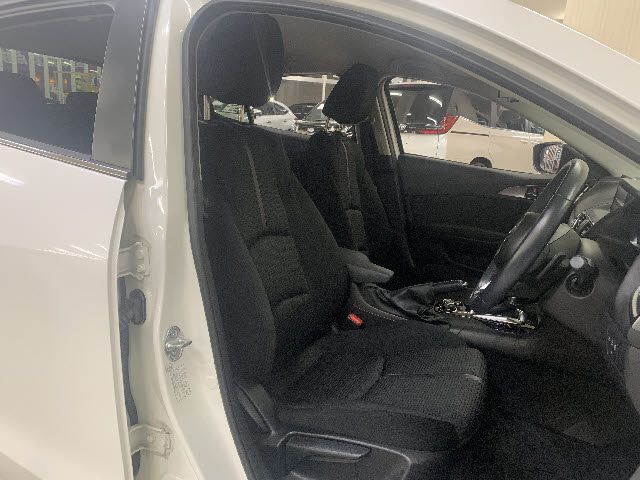 Mazda AXELA SPORT 2016-09 5100-9