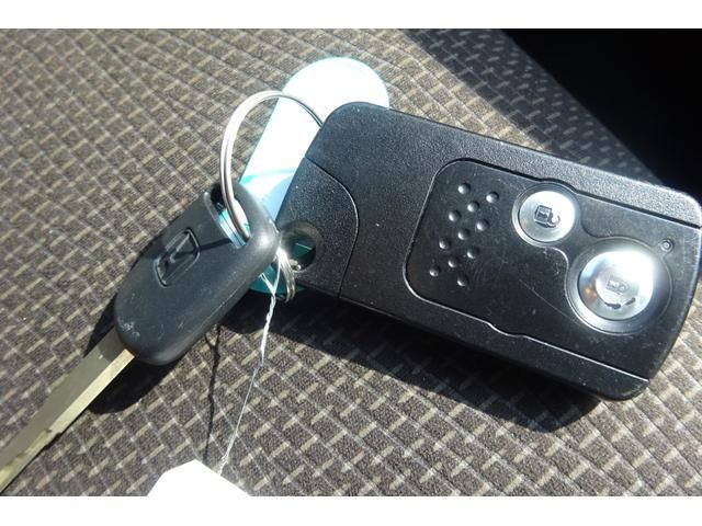 Honda FIT SHUTTLE HYBRID 2011-09 17047-8