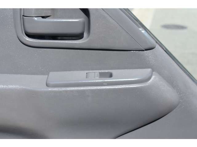 Isuzu ELF TRUCK 2011-06 24241-7