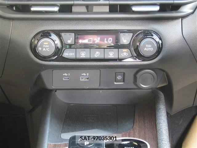 Nissan AURA 2021-06 343359-12