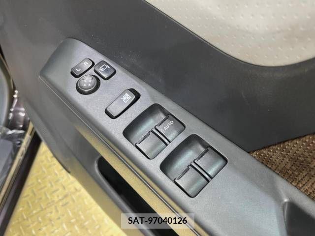 Nissan MOCO 2011-02 354598-5
