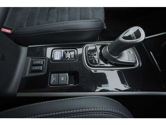 Mitsubishi OUTLANDER PHEV 2018-12 6234-13