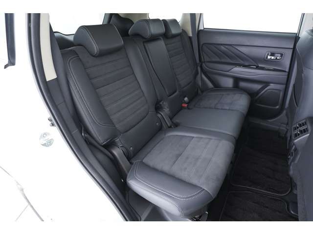 Mitsubishi OUTLANDER PHEV 2018-12 6234-6