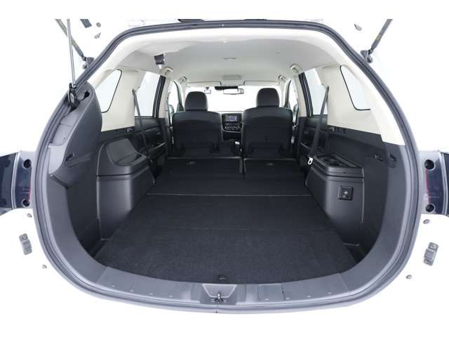 Mitsubishi OUTLANDER PHEV 2018-12 6234-8