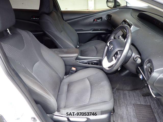 Toyota PRIUS 2016-10 282144-13
