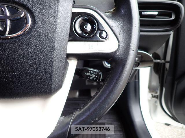 Toyota PRIUS 2016-10 282144-12