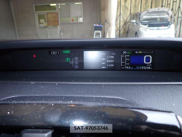 Toyota PRIUS 2016-10 282144-6
