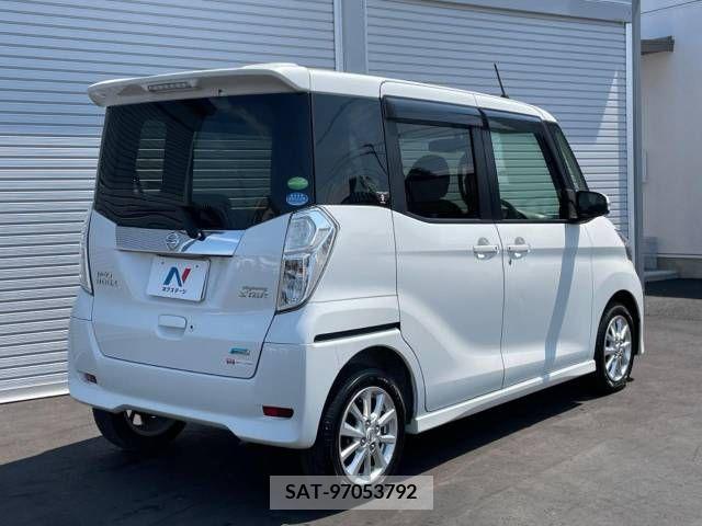 Nissan DAYZ ROOX 2016-07 334070-17