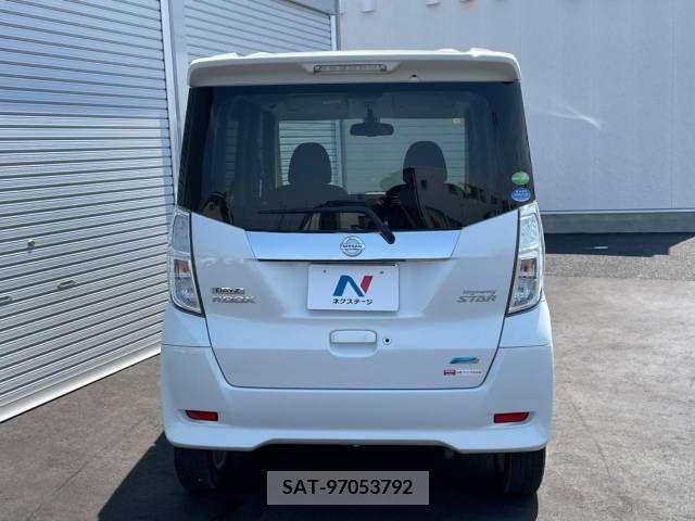 Nissan DAYZ ROOX 2016-07 334070-15
