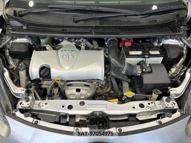 Toyota SIENTA 2017-06 298397-1