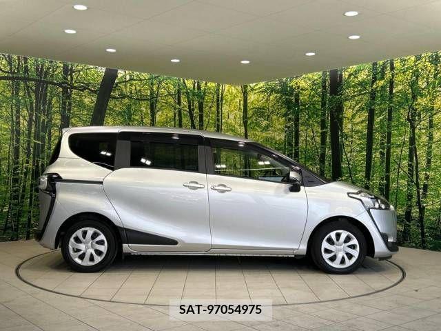 Toyota SIENTA 2017-06 298397-6