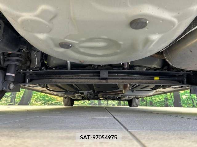 Toyota SIENTA 2017-06 298397-4