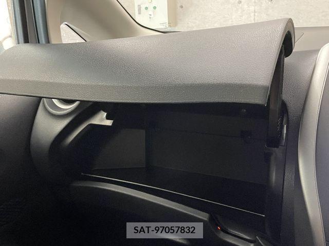 Nissan NOTE 2015-03 280091-16