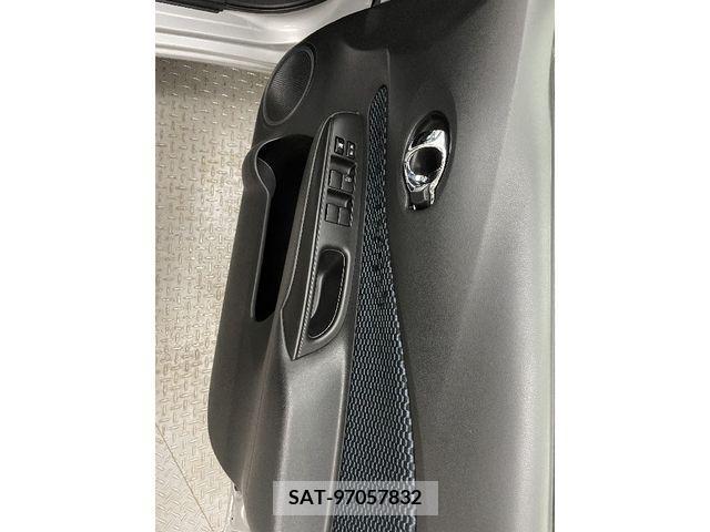 Nissan NOTE 2015-03 280091-17