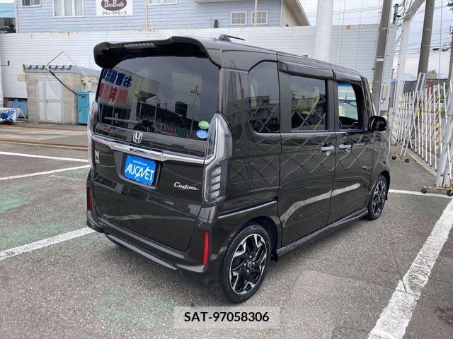 Honda N BOX CUSTOM 2017-08 279129-1