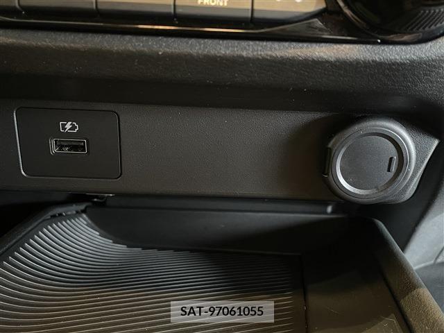 Nissan NOTE 2021-08 239007-27