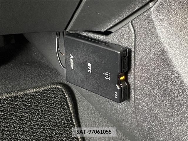 Nissan NOTE 2021-08 239007-24