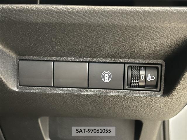 Nissan NOTE 2021-08 239007-28