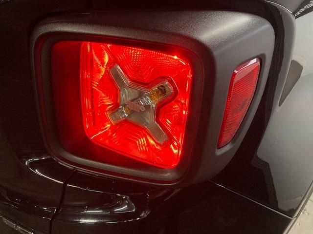 Jeep RENEGADE 2022-05 181499-8