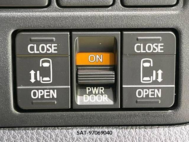 Toyota NOAH 2018-11 225094-2