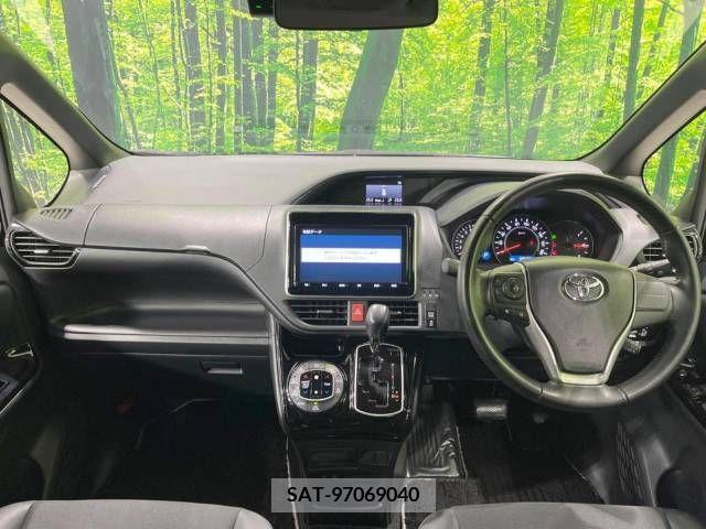 Toyota NOAH 2018-11 225094-1