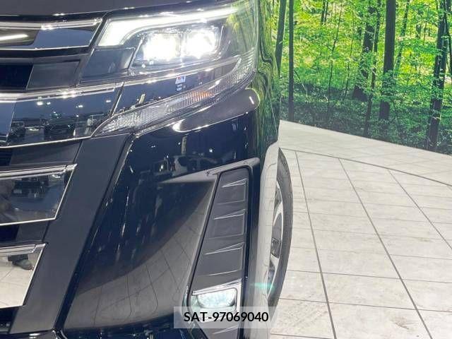 Toyota NOAH 2018-11 225094-12