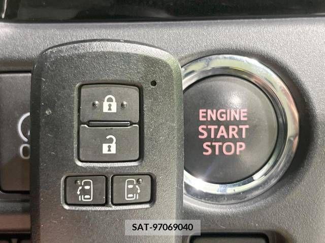 Toyota NOAH 2018-11 225094-7