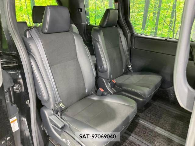 Toyota NOAH 2018-11 225094-9