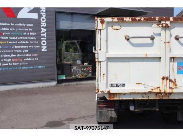 Isuzu ELF TRUCK 1985-07 324041-9