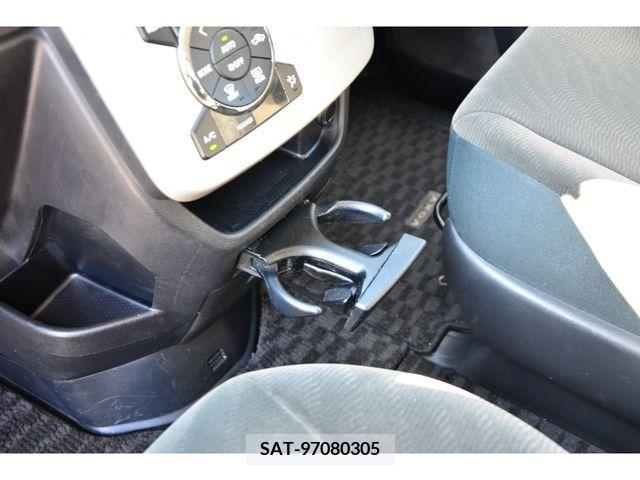Toyota VOXY 2011-12 254493-12