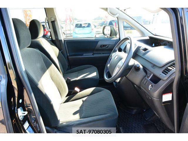 Toyota VOXY 2011-12 254493-4