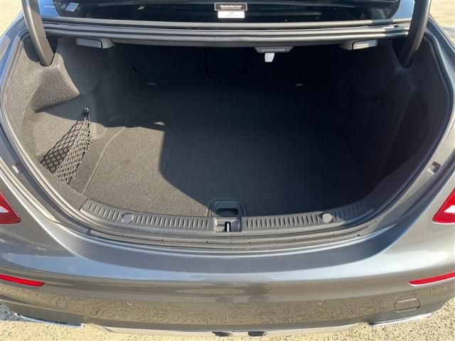 Mercedes Benz E-CLASS 2020-04 187532-4