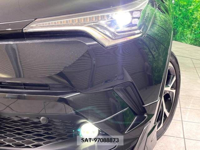 Toyota C-HR 2018-03 357845-12