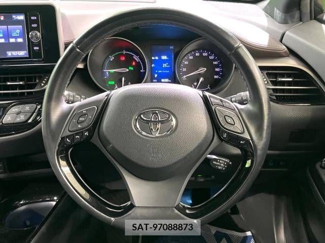 Toyota C-HR 2018-03 357845-11