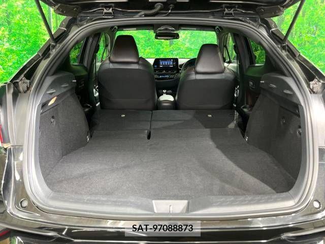 Toyota C-HR 2018-03 357845-10