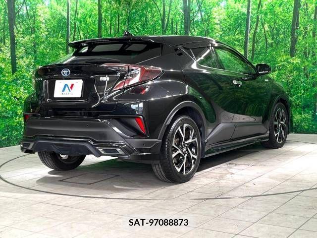 Toyota C-HR 2018-03 357845-17