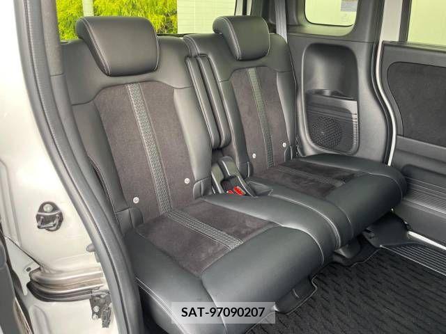 Honda N BOX CUSTOM 2022-12 307306-9