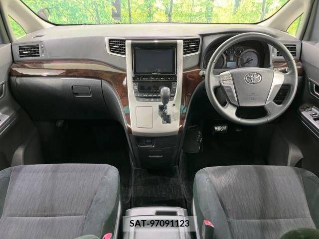 Toyota VELLFIRE 2013-07 288108-1