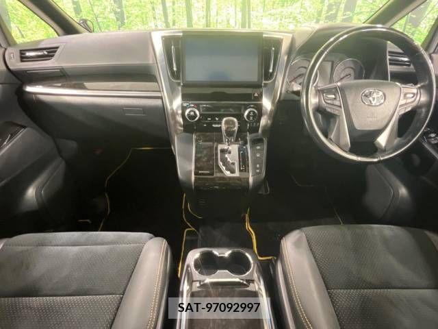 Toyota VELLFIRE 2017-01 287927-1
