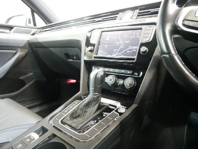 VolksWagen PASSAT VARIANT 2016-11 20349-15