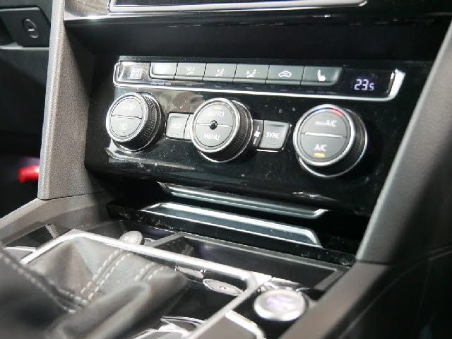 VolksWagen PASSAT VARIANT 2016-11 20349-17